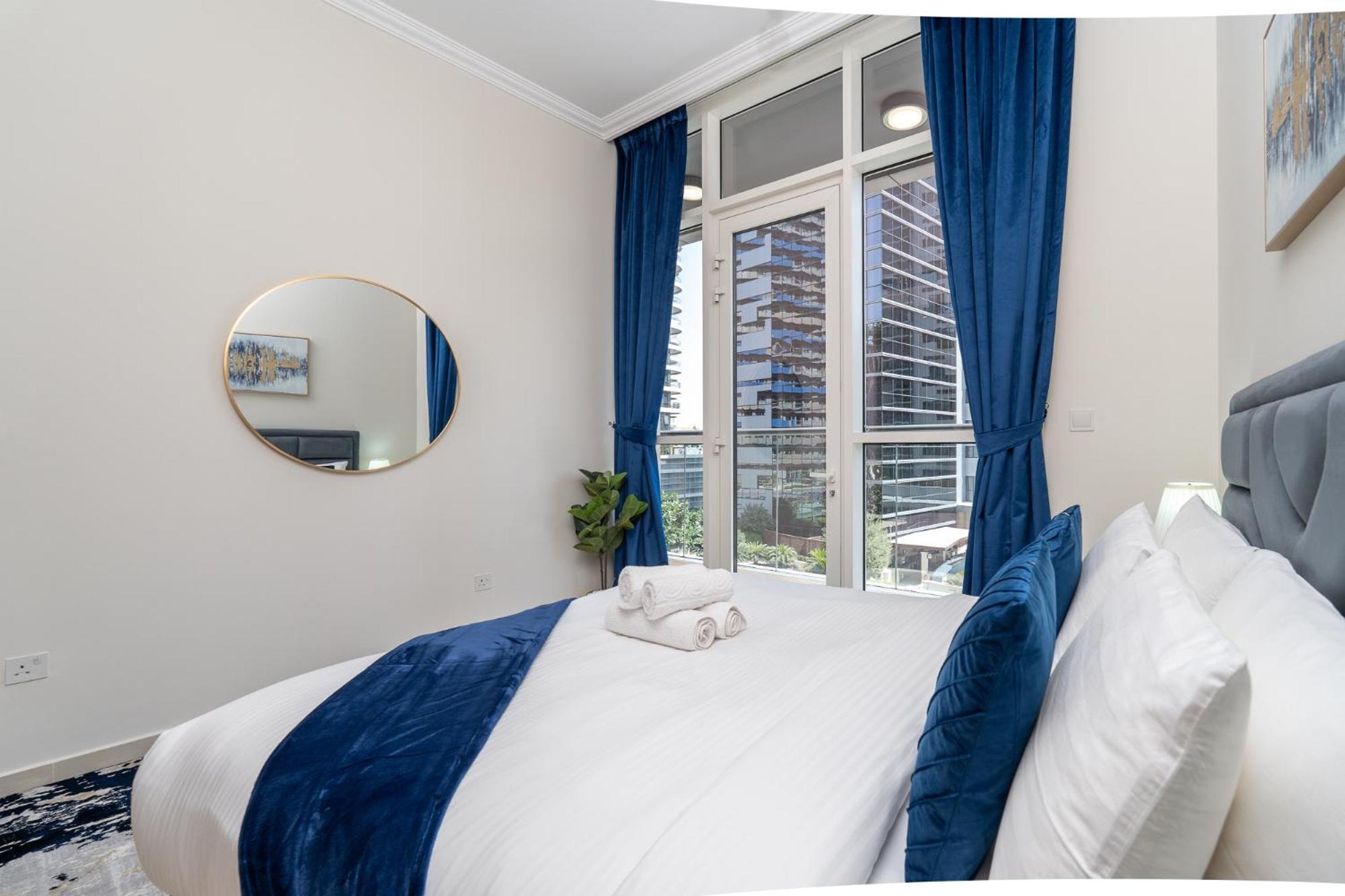 Dunya Tower Luxury And 2 Min Walk To Dubai Mall And Burj Khalifa In Heart Of Downtown Exterior photo