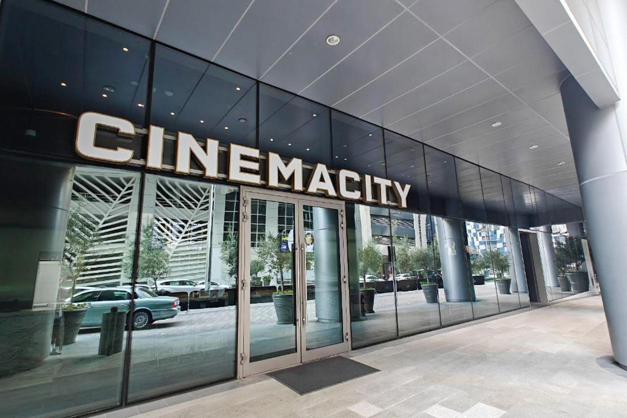 Dunya Tower Luxury And 2 Min Walk To Dubai Mall And Burj Khalifa In Heart Of Downtown Exterior photo